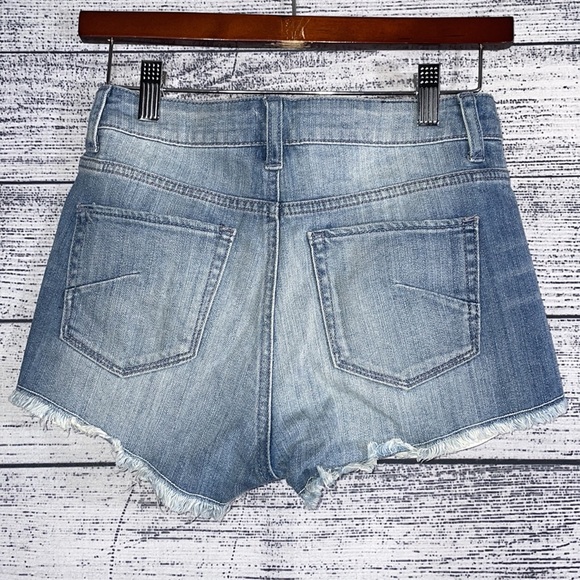 Aritzia Talula Denim Shorts - Picture 2 of 3